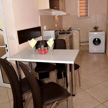 Guest house Casa Isabel Constanta