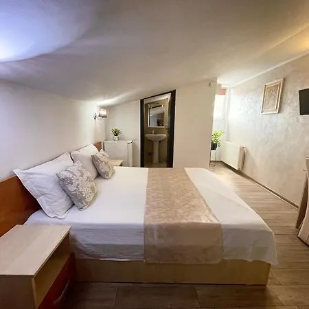 ゲストハウス Casa Isabel 3*