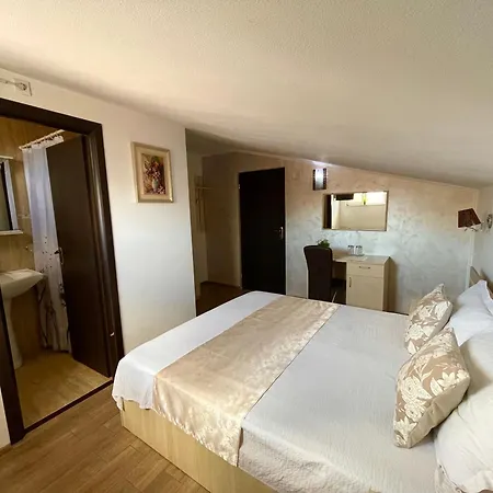 ゲストハウス Casa Isabel 3*